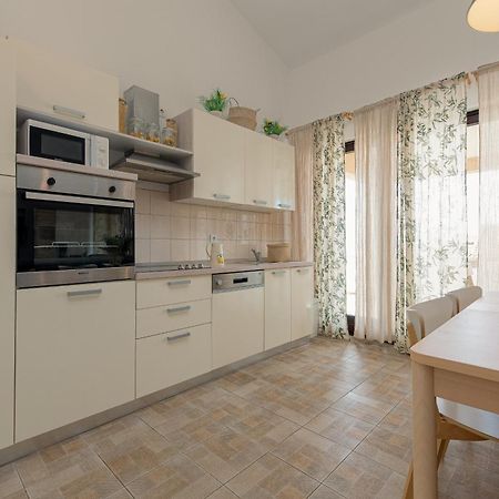 Apartment Tomislav Вир Екстер'єр фото